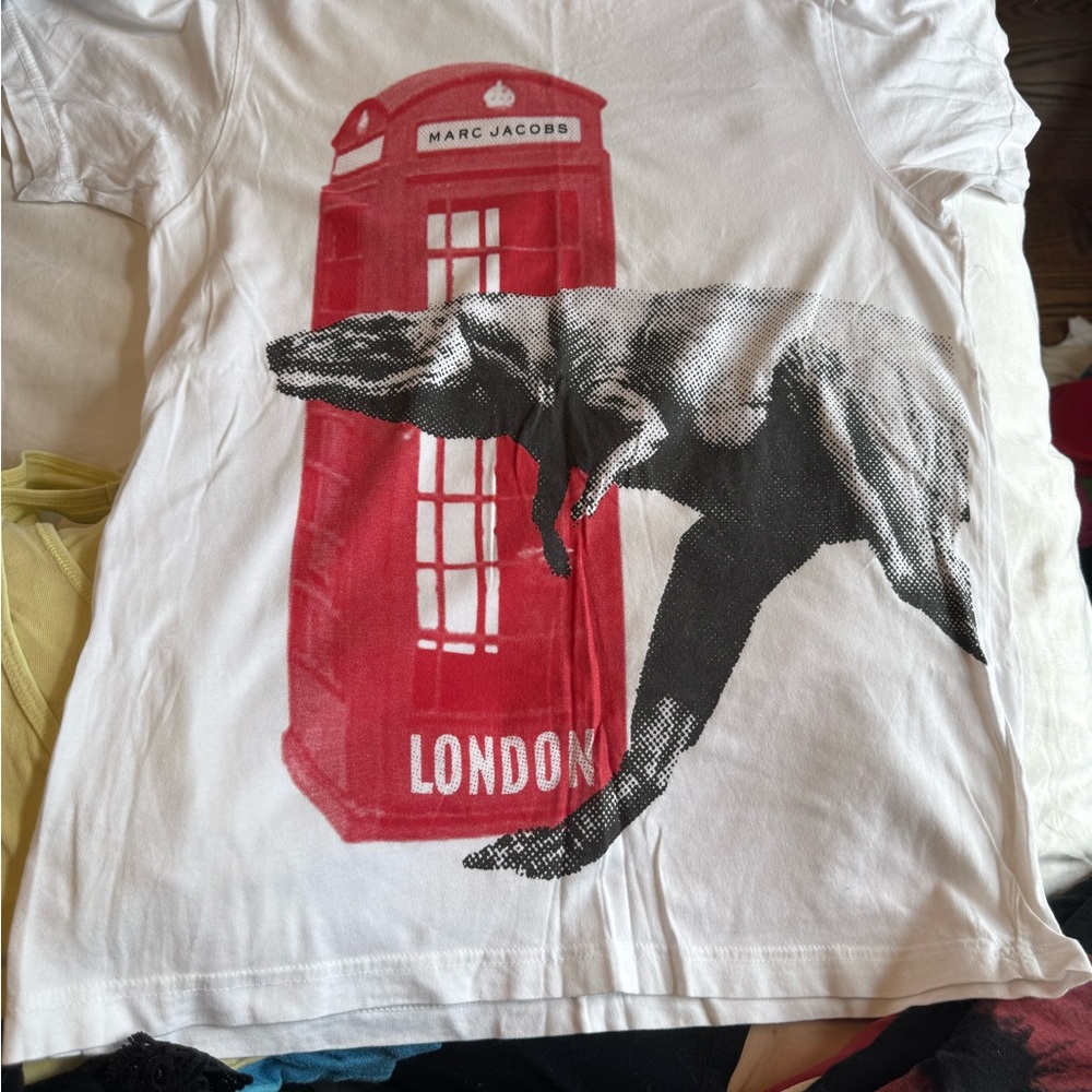 Vintage Marc Jacobs White T-Shirt with Red London Print - Like New.